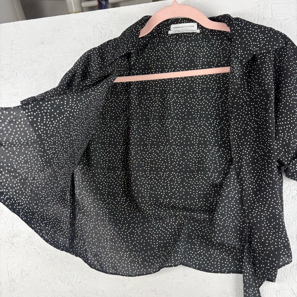 Urban Outfitters Sheer Black Polka Dot Tie-Front Top Rolled Sleeves Crop Top S - Picture 7 of 12